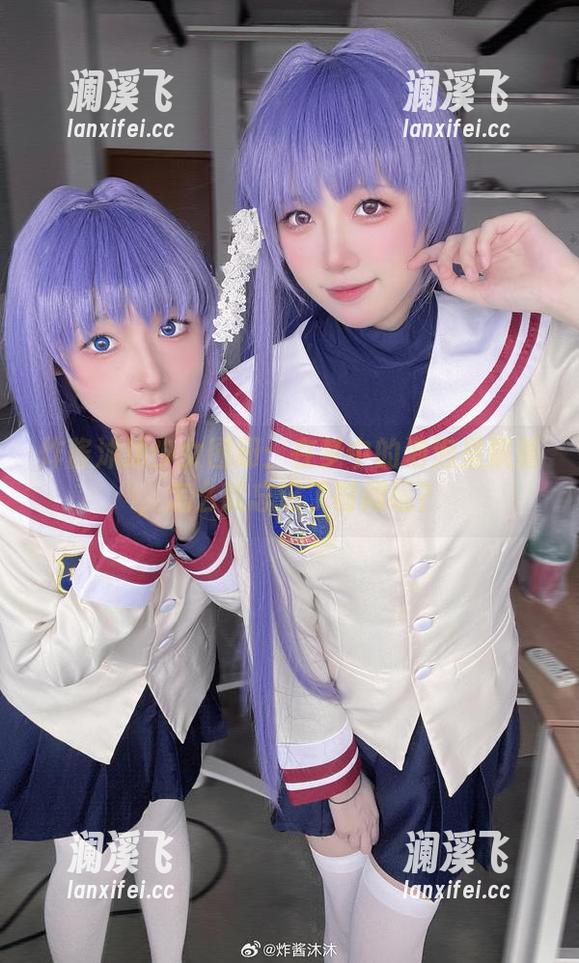 炸酱沐沐 炸酱沐沐少女图册:在梦中的泡泡里飘着,怎么就忘记了时间呢?
