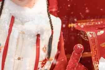 在线翻阅爆机少女喵小吉的“女仆”美图，碰一碰屏幕，时飞溅出一点点璀璨的想象！