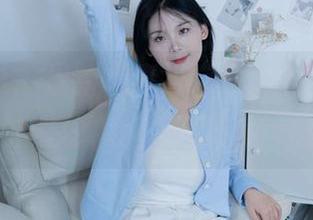 甜予摄影 – 最新写真，“思思”教你如何用白衬衫撩动春天的懒散气息。