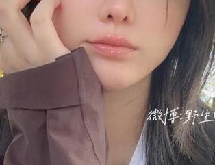 眼酱大魔王w的灰丝高清作品集，你敢来挑战吗？不怕你怕的是你自己！