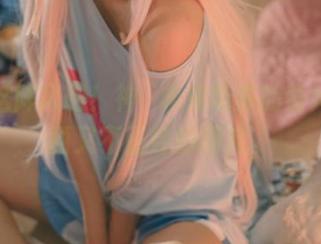下载这阵风吧！神沢永莉带来的蕾姆，美丽又不正经的图库。
