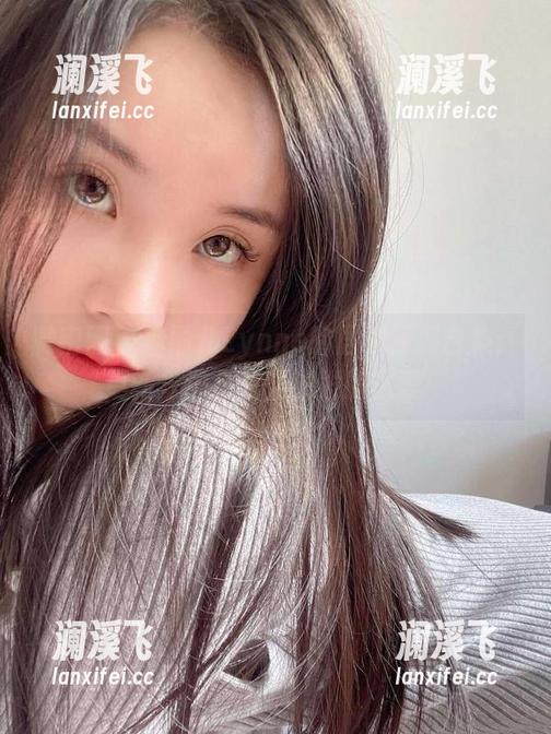 禅雨儿Lynne 微密圈 - 禅雨儿Lynne的居家系列合集:更新里满是我对沙发的热爱…