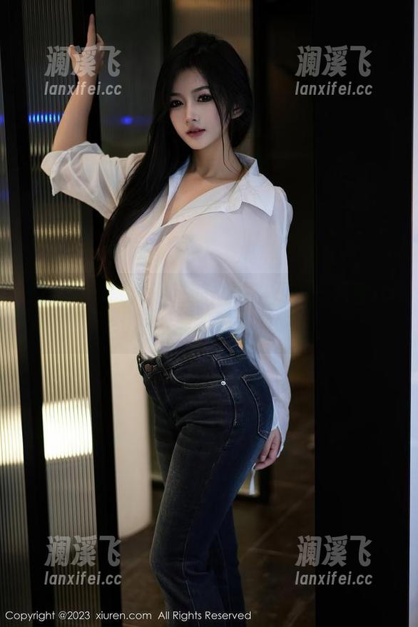 秀人网-八宝icey 秀人网 - 让人滑过的旗袍瞬间——八宝icey原图展示别样韵味!