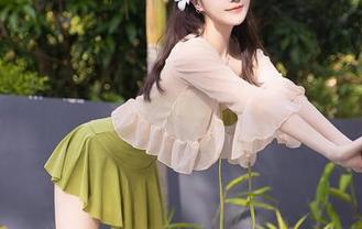 秀人网 – 私拍提醒:周慕汐的长腿,别老盯着哦,后面的故事可精彩了!