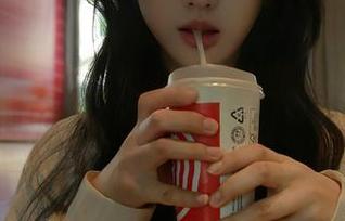 秀人网 – 宝宝甜给你带来职业装福利，图片上那一点点小暗示，我果然猜错了？