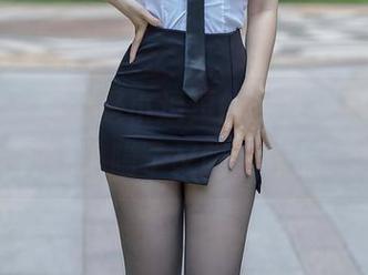 秀人网 – 这个是小逗逗的少女写真，一系列让人瞄了又瞄的作品。