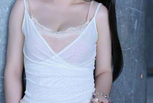 秀人网 – 当甜妮的长腿和写真碰撞，那画面…真让人眼花缭乱。