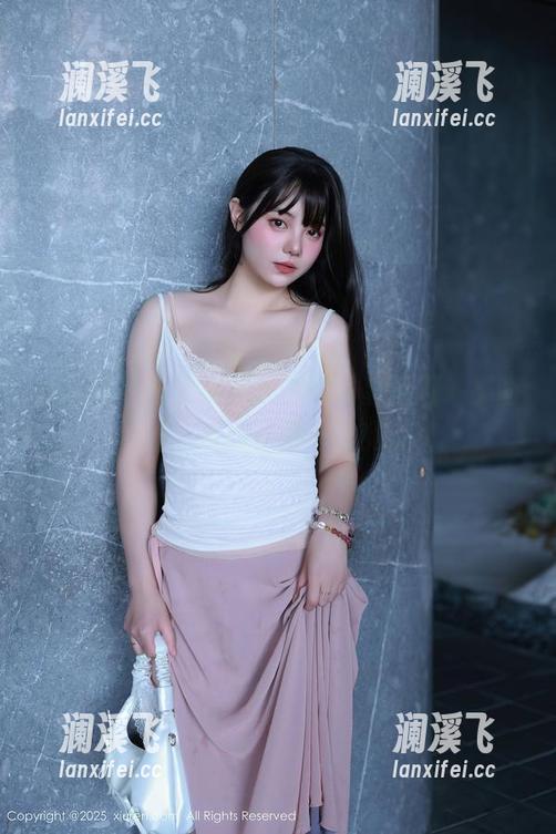 秀人网-甜妮 秀人网 - 当甜妮的长腿和写真碰撞,那画面...真让人眼花缭乱。