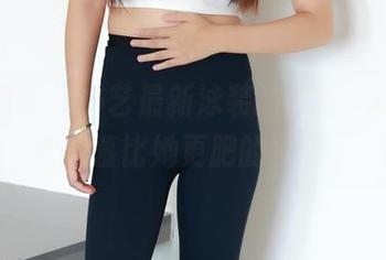 绮梦摄影 – 小艺最新泳装的自信，你可能会羡慕比她更肥的水鬼。