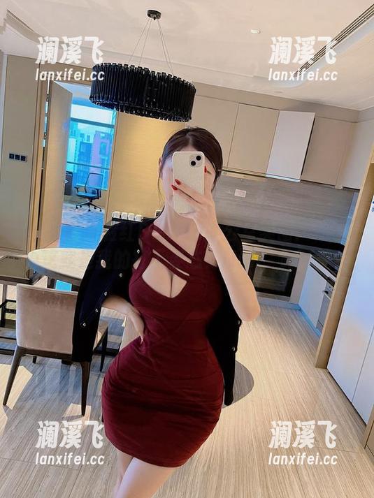 脸红Dearie 微密圈 - 脸红Dearie办公室美图:你以为这就是我的打工姿态?Nah,咋可能!