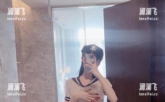 微密圈 - 男主视角：脸红Dearie的写真，让你无言以对，下载后才能真正体会
