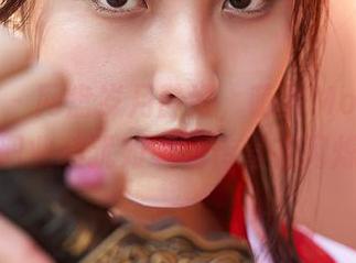蜜桃社 – 网盘岁月静好，萌美Moemi的职业装犹如职场传奇在闪烁