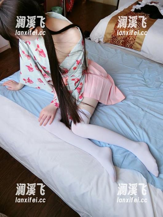 西尔酱 西尔酱的棉袜:原图壁纸,看见暖意吗?