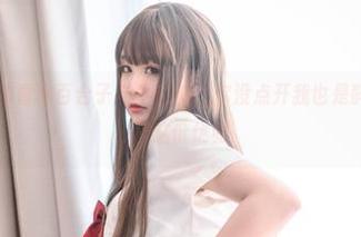 COS情况下的青水百合子与牛仔裤，你没点开我也是醉了，快来分享这份优雅