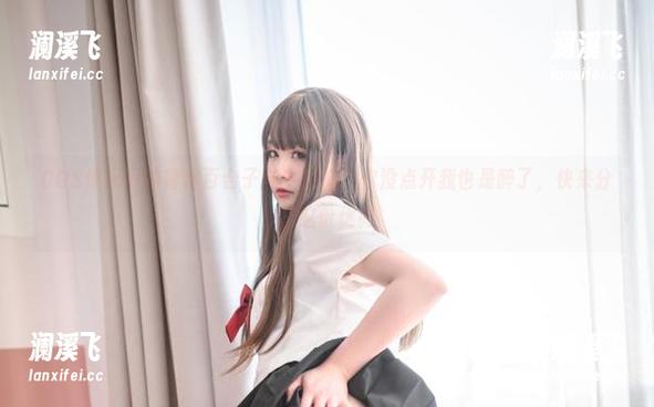 青水百合子 COS情况下的青水百合子与牛仔裤,你没点开我也是醉了,快来分享这份优雅