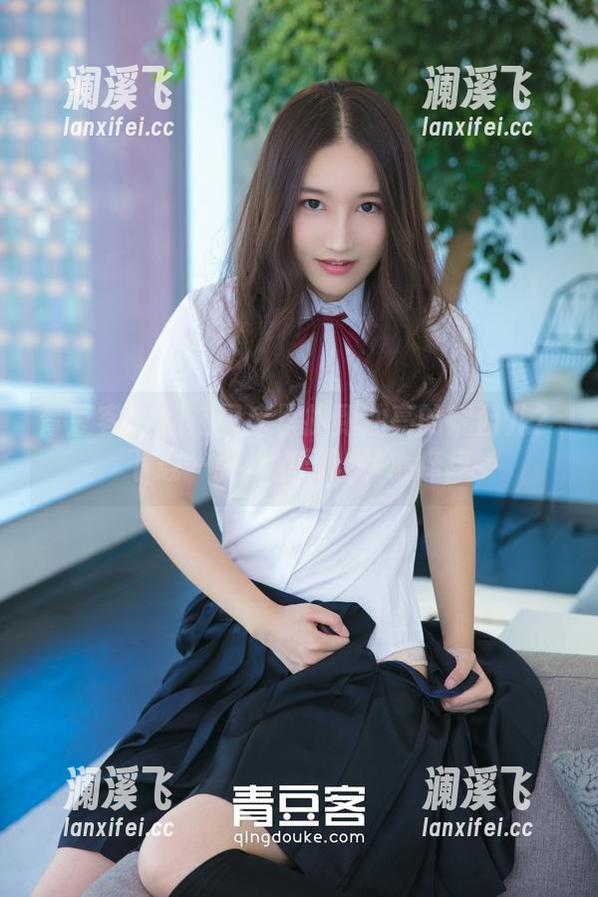 青豆客-婕西儿 青豆客 - 想在图库里找到油亮的婕西儿?下载一张,立马让你心痒痒