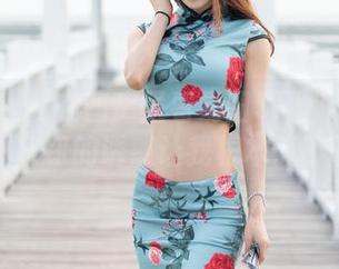 魅妍社 – 我在图库里看易阳Silvia的眼镜，下载按钮的诱惑让我根本停不下来！