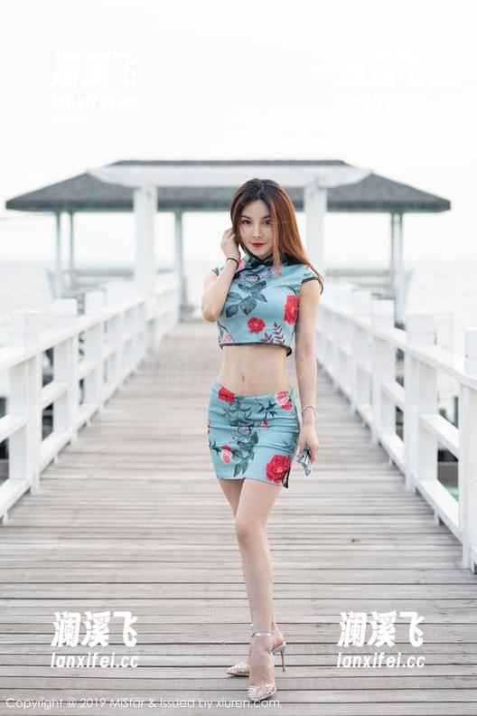 魅妍社-易阳Silvia 魅妍社 - 我在图库里看易阳Silvia的眼镜,下载按钮的诱惑让我根本停不下来!