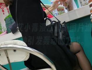 魔镜街拍 – 艾小青漫展最新图片流出，脑补几种引发轰动的方式。